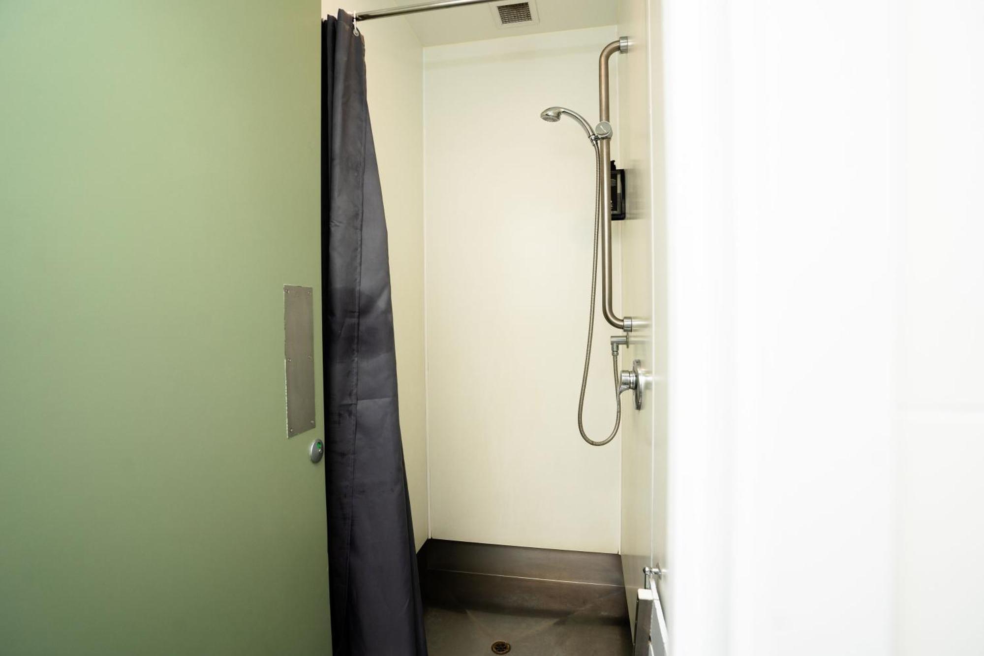 Single Room,1566965657:JPEG