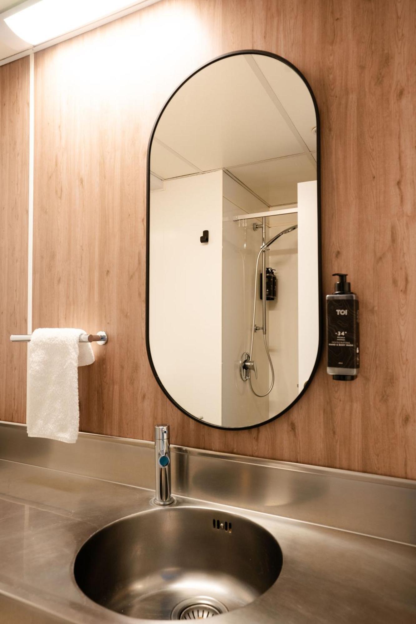 Twin Room Ensuite Harbour view